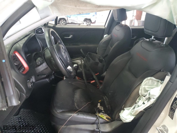2021 Jeep Renegade Trailhawk with VIN ZACNJDC14MPM93516, listed as a Copart auction lot 46028495 with 0 mi miles and Non Repairable. Bid and sale history available at carsss.com. Image 7.