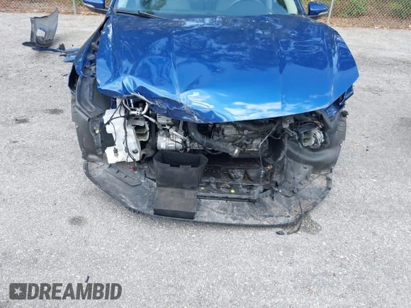 2017 Volkswagen Passat S z VIN 1VWAT7A30HC067492, wystawiony jako IAAI lot #41796538 z przebiegiem 43 926 mil mil oraz . Historia ofert i sprzedaży dostępna na DreamBid. Obrazek 6.