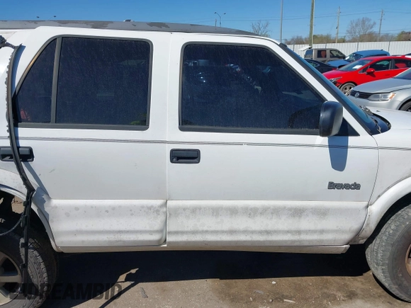 2000 Oldsmobile Bravada z VIN 1GHDT13WXY2284231, wystawiony jako IAAI lot #41751228 z przebiegiem 151 477 mil mil oraz . Historia ofert i sprzedaży dostępna na DreamBid. Obrazek 13.