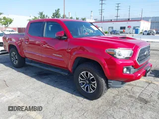 2019 Toyota Tacoma SR5 z VIN 3TMBZ5DN0KM017429, wystawiony jako IAAI lot #42251006 z przebiegiem 137 166 mil mil oraz . Historia ofert i sprzedaży dostępna na DreamBid. Obrazek 1.