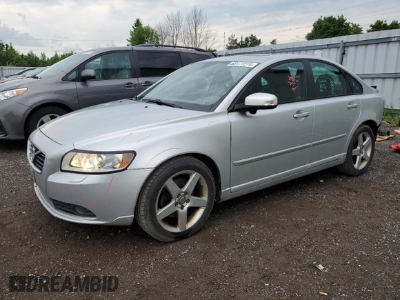 2011 Volvo S40 с VIN YV1672MS3B2534916, выставлен на аукционе Copart как лот 63177274 с пробегом 197 061 миль миль и Списание • Salvage title. История ставок и продаж доступна на DreamBid. Изображение 1.