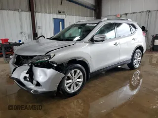 2016 Nissan Rogue SV z VIN 5N1AT2MM5GC845015, wystawiony jako Copart lot #57610945 z przebiegiem 115 487 mil mil oraz Szkody całkowita. Historia ofert i sprzedaży dostępna na DreamBid. Obrazek 1.