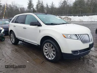 2013 Lincoln MKX with VIN 2LMDJ8JK8DBL23732, listed as a IAAI auction lot 41670920 with 103,782 mi miles. Bid and sale history available at carsss.com. Image 1.