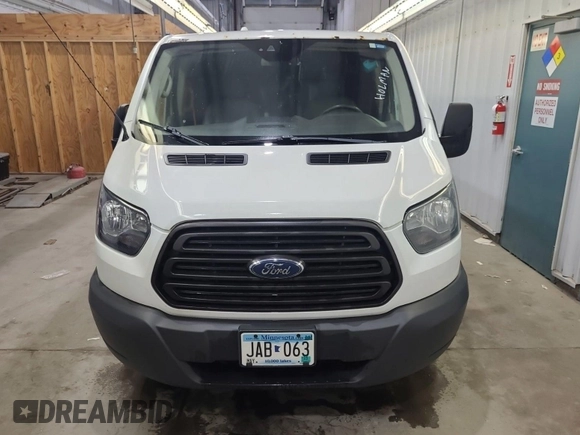 2016 Ford Transit Cargo z VIN 1FTYE1YM9GKB19505, wystawiony jako IAAI lot #42774251 z przebiegiem 252 184 mil mil oraz . Historia ofert i sprzedaży dostępna na DreamBid. Obrazek 6.