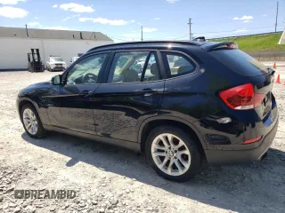 2015 BMW X1 xDrive28i z VIN WBAVL1C53FVY34119, wystawiony jako Copart lot #56539735 z przebiegiem 130 336 mil mil oraz Tytuł czysty. Historia ofert i sprzedaży dostępna na DreamBid. Obrazek 2.