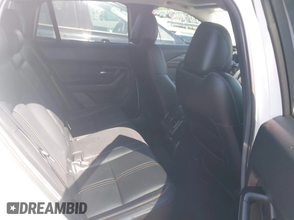 2024 Mazda CX-50 Premium Plus with VIN 7MMVABEY9RN207368, listed as a IAAI auction lot 42211942 with 13,940 mi miles and . Bid and sale history available at DreamBid. Image 8.