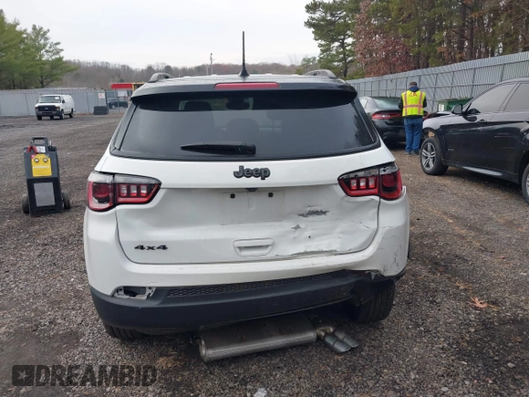 2022 Jeep Compass Latitude with VIN 3C4NJDBB5NT184919, listed as a IAAI auction lot 41044815 with 17,654 mi miles and . Bid and sale history available at DreamBid. Image 16.