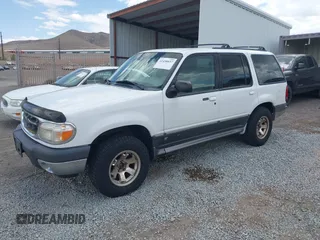 2000 Ford Explorer XLT z VIN 1FMDU73E6YZB38828, wystawiony jako IAAI lot #42458837 z przebiegiem 190 053 mil mil oraz . Historia ofert i sprzedaży dostępna na DreamBid. Obrazek 2.