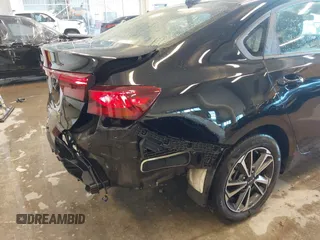 2022 Kia Forte LXS with VIN 3KPF24AD5NE484890, listed as a IAAI auction lot 41006516 with 39,213 mi miles and . Bid and sale history available at DreamBid. Image 18.