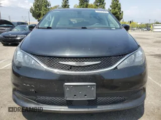 2021 Chrysler Voyager LXi with VIN 2C4RC1DG0MR551892, listed as a Copart auction lot 55516755 with 151,137 mi miles and Clean Title. Bid and sale history available at DreamBid. Image 5.