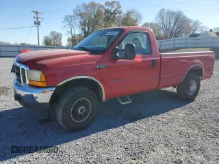 2000 Ford Super Duty F-250 XL with VIN 1FTNF21F3YEB90135, listed as a Copart auction lot 83629824 with 224,902 mi miles and Salvage Title. Bid and sale history available at carsss.com. Image 1.