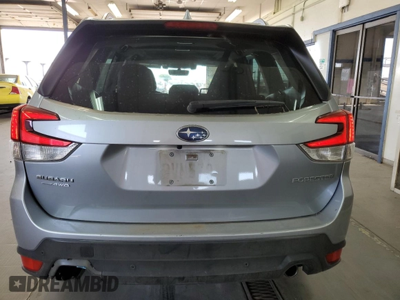 2020 Subaru Forester Limited with VIN JF2SKAUC5LH588076, listed as a Copart auction lot 63333775 with 43,694 mi miles and Salvage title. Bid and sale history available at DreamBid. Image 6.