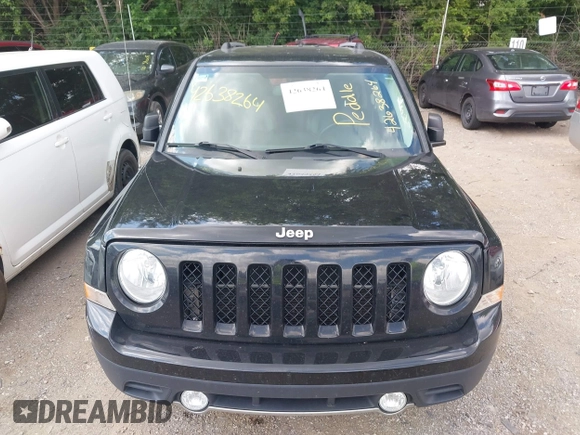 2016 Jeep Patriot Latitude z VIN 1C4NJRFB0GD814670, wystawiony jako IAAI lot #42638264 z przebiegiem 125 190 mil mil oraz . Historia ofert i sprzedaży dostępna na DreamBid. Obrazek 6.