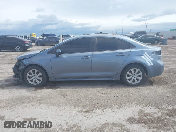 2020 Toyota Corolla LE with VIN JTDEPRAE5LJ116101, listed as a IAAI auction lot 41886854 with 96,938 mi miles. Bid and sale history available at carsss.com. Image 15.