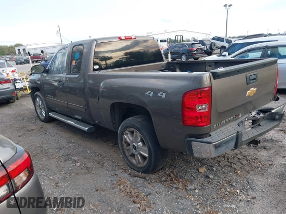 2013 Chevrolet Silverado 1500 LT with VIN 1GCRKSE70DZ202177, listed as a IAAI auction lot 41515775 with 189,671 mi miles and . Bid and sale history available at DreamBid. Image 3.