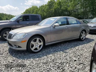 2009 Mercedes-Benz S 550 z VIN WDDNG86X79A269677, wystawiony jako Copart lot #59159615 z przebiegiem 88 285 mil mil oraz Nie do naprawy • Non repairable. Historia ofert i sprzedaży dostępna na DreamBid. Obrazek 1.