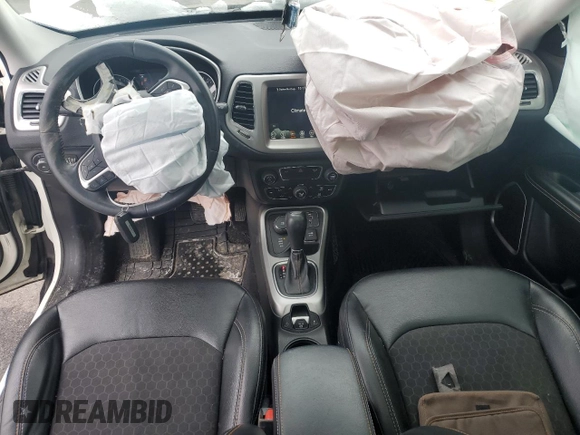 2018 Jeep Compass Latitude with VIN 3C4NJDBB1JT398204, listed as a Copart auction lot 45793145 with 72,443 mi miles and Salvage Title. Bid and sale history available at DreamBid. Image 8.