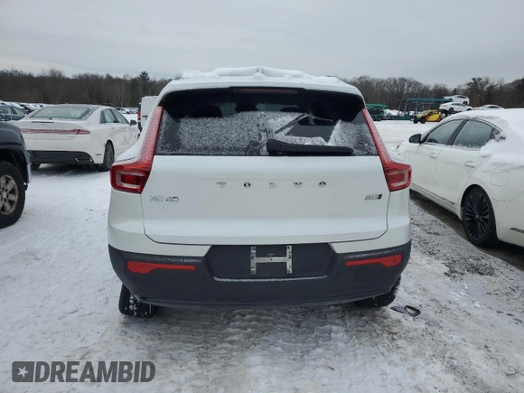 2023 Volvo XC40 Plus Dark Theme с VIN YV4L12UW2P2083723, выставлен на аукционе Copart как лот 44937995 с пробегом 8 488 миль миль и Списание • Salvage title. История ставок и продаж доступна на DreamBid. Изображение 6.