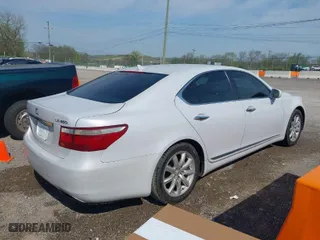 2008 Lexus LS 460 with VIN JTHBL46F285070311, listed as a IAAI auction lot 42035847 with 220,321 mi miles. Bid and sale history available at carsss.com. Image 4.