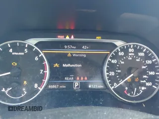 2021 Nissan Sentra SR with VIN 3N1AB8DV4MY331763, listed as a IAAI auction lot 40889192 with 46,867 mi miles and . Bid and sale history available at DreamBid. Image 7.
