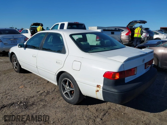 2001 Toyota Camry CE with VIN 4T1BG28KX1U784196, listed as a IAAI auction lot 41830050 with 187,423 mi miles. Bid and sale history available at carsss.com. Image 3.