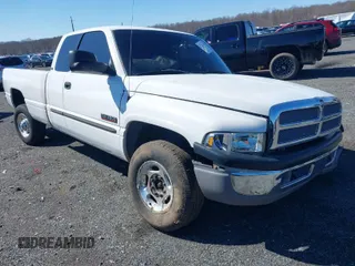 2002 Dodge Ram 2500 with VIN 3B7KC23652M290800, listed as a IAAI auction lot 41722750 with 211,258 mi miles. Bid and sale history available at carsss.com. Image 1.