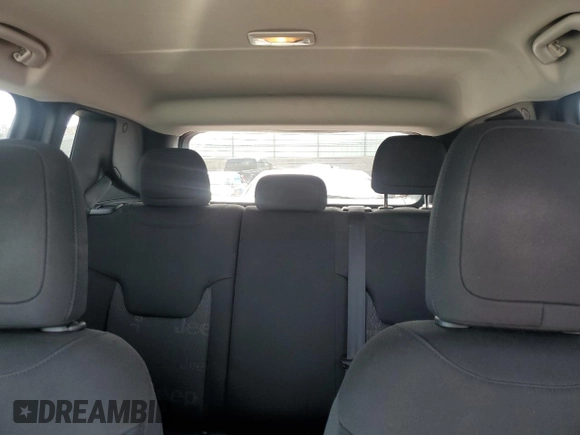 2017 Jeep Renegade Altitude with VIN ZACCJBBB9HPE52085, listed as a Copart auction lot 58781195 with 139,524 mi miles and Salvage title. Bid and sale history available at DreamBid. Image 10.