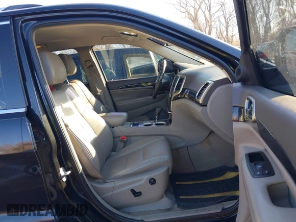 2011 Jeep Grand Cherokee 70th Anniversary with VIN 1J4RR4GT8BC504618, listed as a IAAI auction lot 40993960 with 188,098 mi miles. Bid and sale history available at carsss.com. Image 5.