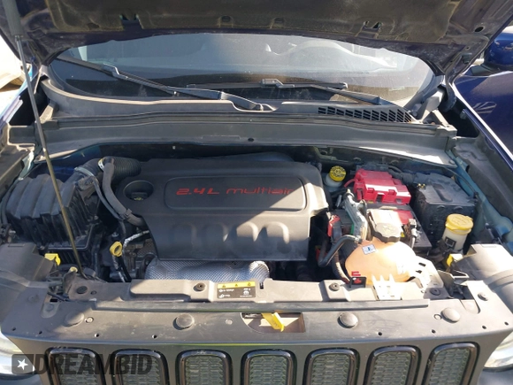 2018 Jeep Renegade Latitude z VIN ZACCJABBXJPH92586, wystawiony jako IAAI lot #41698075 z przebiegiem 44 434 mil mil oraz . Historia ofert i sprzedaży dostępna na DreamBid. Obrazek 10.