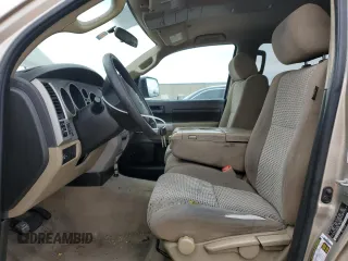 2008 Toyota Tundra z VIN 5TFET54158X019286, wystawiony jako Copart lot #87968485 z przebiegiem 317 649 mil mil oraz Czysty tytuł • Clean title. Historia ofert i sprzedaży dostępna na DreamBid. Obrazek 7.