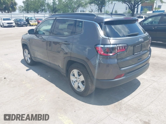 2022 Jeep Compass Latitude with VIN 3C4NJCBB4NT137245, listed as a IAAI auction lot 42356177 with 95,577 mi miles and . Bid and sale history available at DreamBid. Image 3.