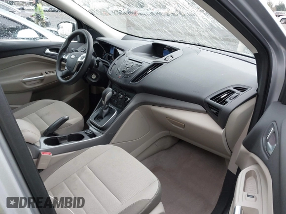 2013 Ford Escape SE with VIN 1FMCU9G94DUC37269, listed as a IAAI auction lot 41896473 with 130,391 mi miles. Bid and sale history available at carsss.com. Image 5.