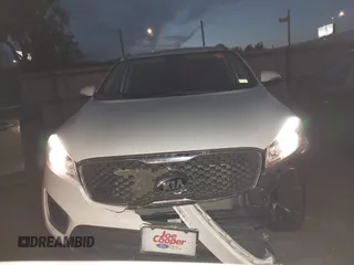 2018 Kia Sorento LX with VIN 5XYPG4A33JG346937, listed as a IAAI auction lot 40981792 with 80,590 mi miles. Bid and sale history available at carsss.com. Image 12.