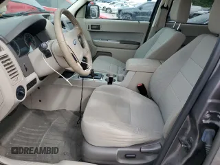 2012 Ford Escape XLT с VIN 1FMCU9DG7CKC03954, выставлен на аукционе Copart как лот 61026785 с пробегом 181 091 миль миль и Списание • Salvage title. История ставок и продаж доступна на DreamBid. Изображение 7.
