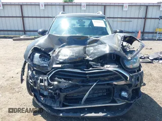 2019 MINI Countryman Cooper с VIN WMZYV5C50K3F57360, выставлен на аукционе IAAI как лот 42544175 с пробегом 92 939 миль миль и . История ставок и продаж доступна на DreamBid. Изображение 13.