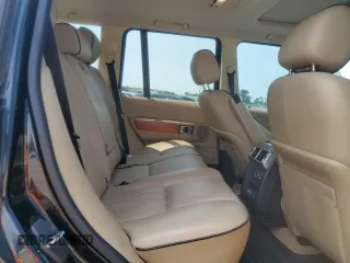 2008 Land Rover Range Rover HSE z VIN SALME15428A295363, wystawiony jako Copart lot #59845715 z przebiegiem 157 499 mil mil oraz Czysty tytuł • Clean title. Historia ofert i sprzedaży dostępna na DreamBid. Obrazek 11.
