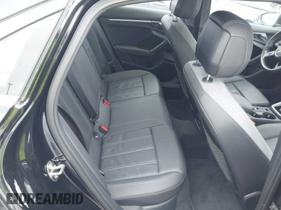 2023 Audi A3 Premium z VIN WAUAUDGY4PA122471, wystawiony jako IAAI lot #41988335 z przebiegiem 11 848 mil mil oraz . Historia ofert i sprzedaży dostępna na DreamBid. Obrazek 8.