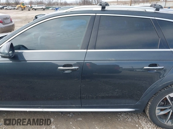 2018 Audi allroad Prestige with VIN WA19NAF41JA048945, listed as a IAAI auction lot 41686949 with 104,340 mi miles. Bid and sale history available at carsss.com. Image 15.