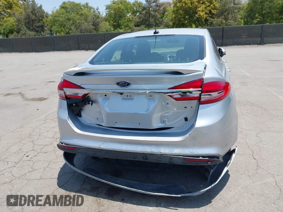 2017 Ford Fusion Hybrid SE с VIN 3FA6P0LU5HR285381, выставлен на аукционе IAAI как лот 42597789 с пробегом 129 662 миль миль и . История ставок и продаж доступна на DreamBid. Изображение 17.