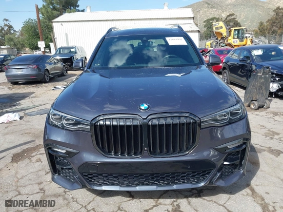2021 BMW X7 xDrive40i with VIN 5UXCW2C05M9F76009, listed as a IAAI auction lot 41681992 with 48,565 mi miles. Bid and sale history available at carsss.com. Image 12.