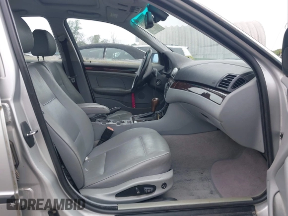 2005 BMW 3 Series 325i z VIN WBAET37495NJ88337, wystawiony jako IAAI lot #42538116 z przebiegiem Nie podano mil oraz . Historia ofert i sprzedaży dostępna na DreamBid. Obrazek 5.