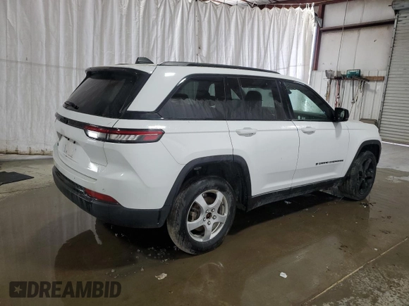 2023 Jeep Grand Cherokee Altitude z VIN 1C4RJHAGXPC640577, wystawiony jako Copart lot #56927745 z przebiegiem Nie podano mil oraz Czysty tytuł • Clean title. Historia ofert i sprzedaży dostępna na DreamBid. Obrazek 3.