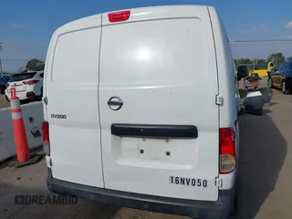 2016 Nissan NV200 S z VIN 3N6CM0KN2GK693227, wystawiony jako IAAI lot #41447456 z przebiegiem 193 593 mil mil oraz . Historia ofert i sprzedaży dostępna na DreamBid. Obrazek 17.