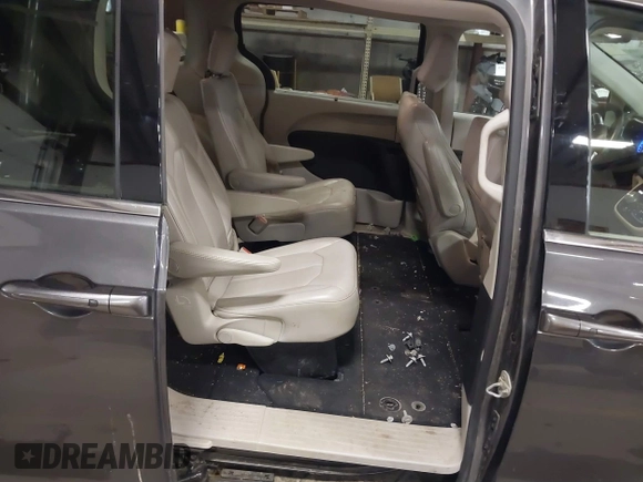 2021 Chrysler Voyager LXi with VIN 2C4RC1DG3MR551692, listed as a IAAI auction lot 41855081 with 131,625 mi miles and . Bid and sale history available at DreamBid. Image 8.
