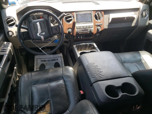 2012 Ford F-250 XL z VIN 1FT7W2BT4CEB21475, wystawiony jako Copart lot #55452145 z przebiegiem 262 087 mil mil oraz Szkoda całkowita • Salvage title. Historia ofert i sprzedaży dostępna na DreamBid. Obrazek 8.