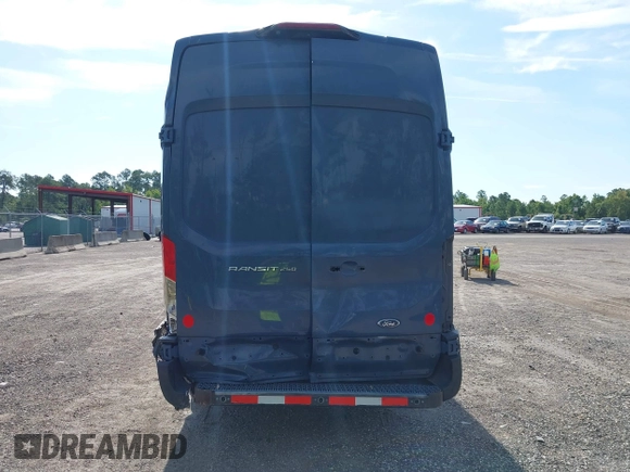 2019 Ford Transit z VIN 1FTYR3XM6KKB28883, wystawiony jako IAAI lot #42578545 z przebiegiem 107 204 mil mil oraz . Historia ofert i sprzedaży dostępna na DreamBid. Obrazek 6.
