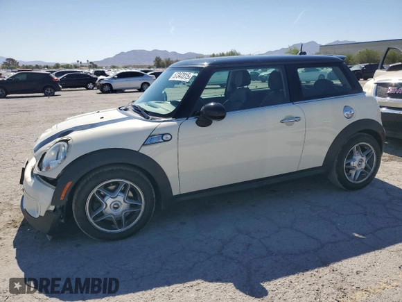 2009 MINI Hardtop S with VIN WMWMF73559TW83208, listed as a Copart auction lot 57347015 with 76,898 mi miles and Salvage title. Bid and sale history available at DreamBid. Image 1.