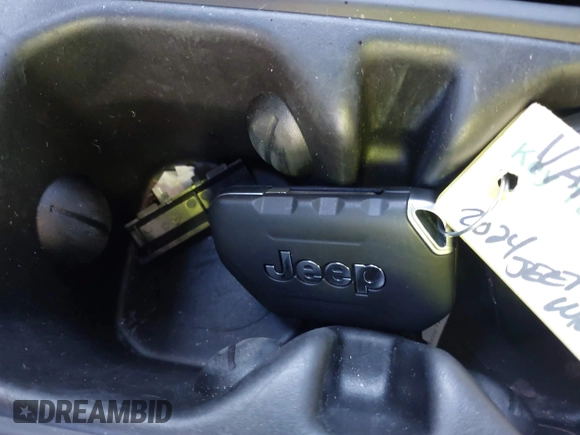 2024 Jeep Wrangler Sahara with VIN 1C4RJXP62RW126989, listed as a IAAI auction lot 41816525 with 11,241 mi miles and . Bid and sale history available at DreamBid. Image 11.