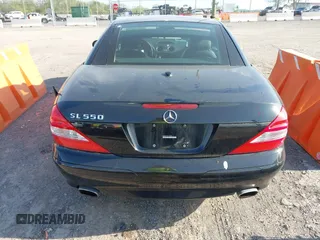 2007 Mercedes-Benz SL 550 с VIN WDBSK71F27F132696, выставлен на аукционе IAAI как лот 42053879 с пробегом 115 093 миль миль и . История ставок и продаж доступна на DreamBid. Изображение 16.