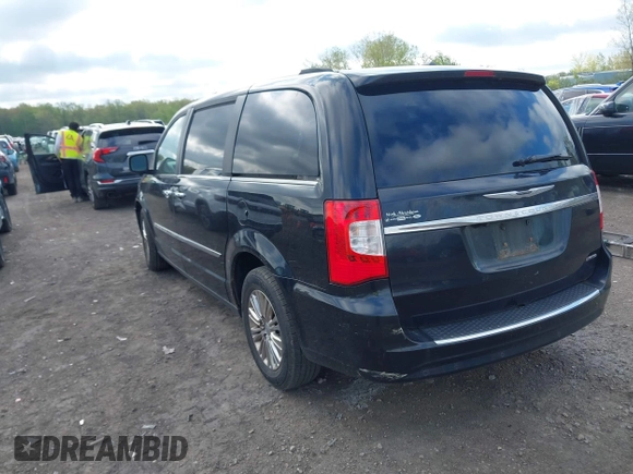 2011 Chrysler Town & Country Limited z VIN 2A4RR6DGXBR667362, wystawiony jako IAAI lot #42177458 z przebiegiem 240 495 mil mil oraz . Historia ofert i sprzedaży dostępna na DreamBid. Obrazek 3.